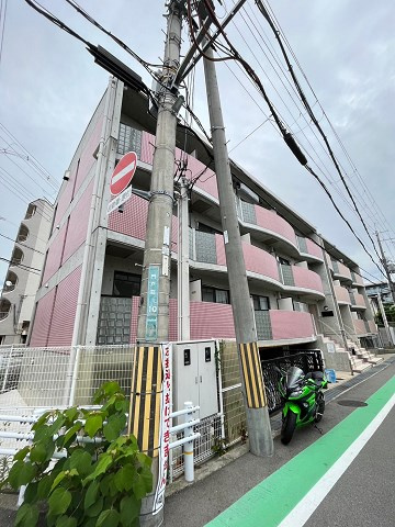 メゾンジュリアナモンドの外観
