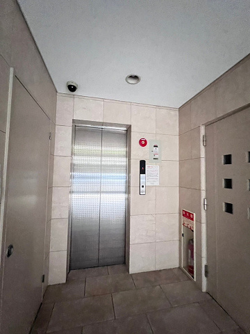 パラッツオ新町のロビー