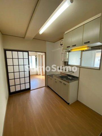 マンション輪泉の居間・リビング