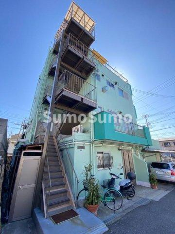 マンション輪泉の外観