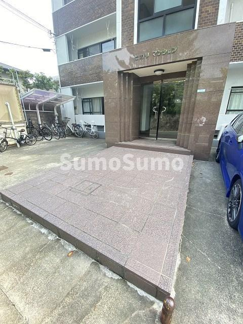 ヒカリマンションの外観