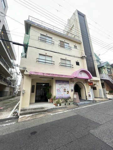 マンション白菊の外観