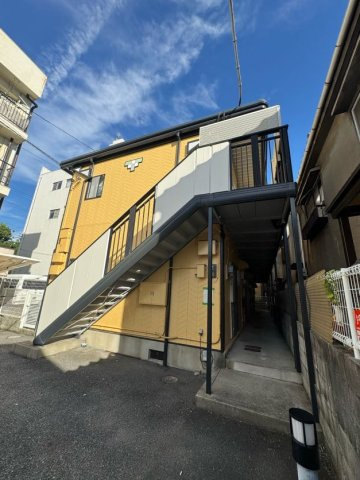 ハイツ下三条の外観