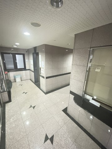 ディナスティ神戸元町通のロビー
