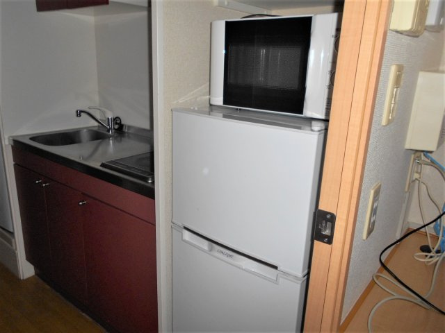 レオパレスソレイユⅢのその他|冷蔵庫・電子レンジ