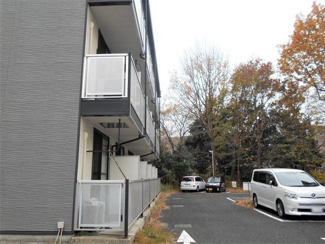 レオパレスソレイユⅢの外観|落ち着いた雰囲気の外観です