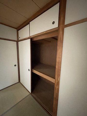 神戸市兵庫区熊野町４丁目の賃貸マンションの収納
