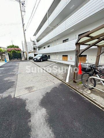 ビアンコ・ディ・モーラの駐車場|駐車場完備です