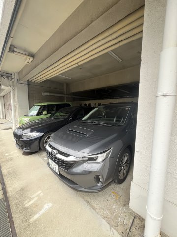 マンション大谷の駐車場