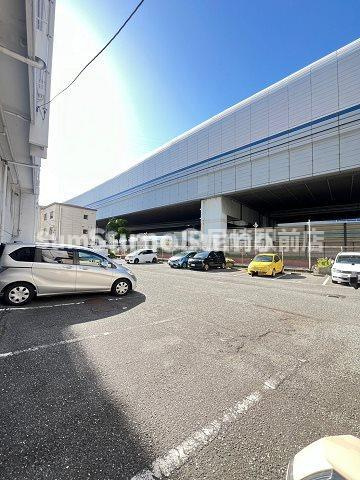 マンション大谷の駐車場