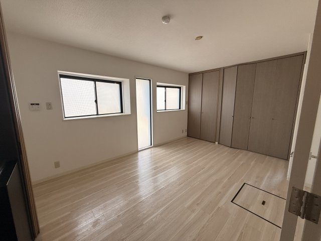 パインコート浜芦屋の居間・リビング