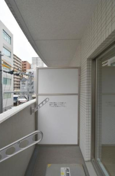 マリンズ心斎橋Ⅲのバルコニー