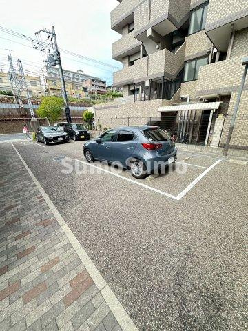パインコート・平磯の駐車場|カースペースがあります