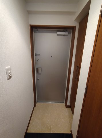 パシフィックレジデンス神戸八幡通の玄関