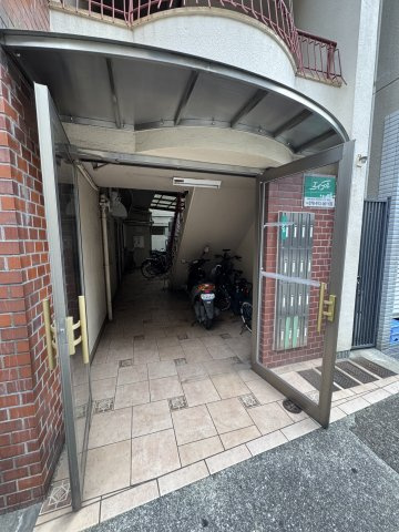 パールハイツⅠのエントランス