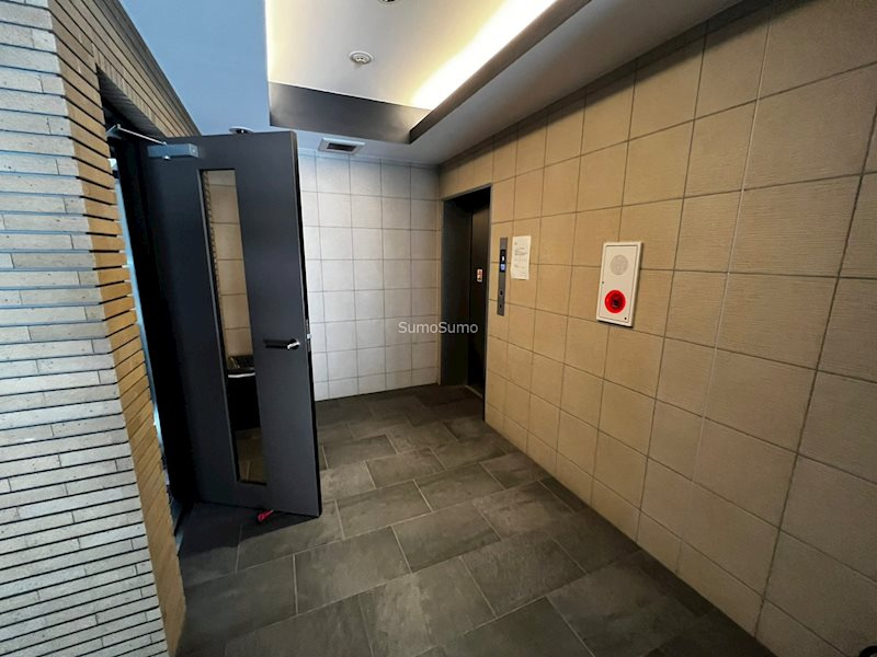 パンセ新町のロビー