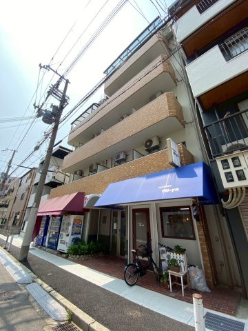 マンション幸宝Ⅱの外観