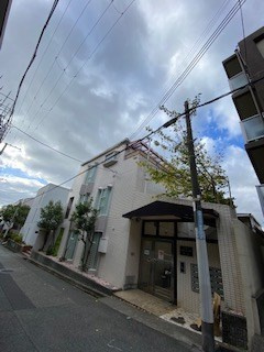 マリンクレール岡本の外観