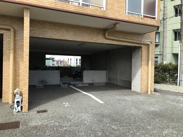 マブランシェット弦月の駐車場|屋根付き駐車場　空きございま… 