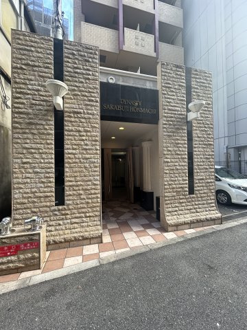 ディナスティ堺筋本町のエントランス