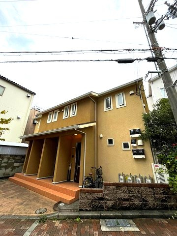 西宮市市庭町のアパート