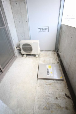 【バルコニー】 | インザグレイス弁天町 | お洗濯にも便利なバルコニー付き