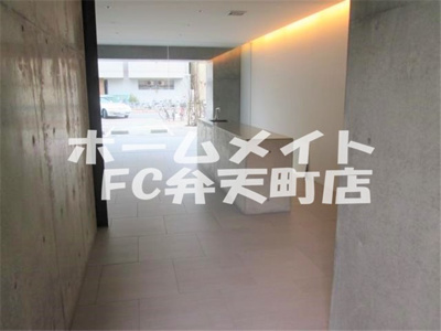 【エントランス】 | インザグレイス弁天町 | ゆとりのあるエントランスです