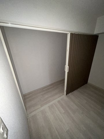 大阪市浪速区戎本町１丁目の賃貸マンションの収納