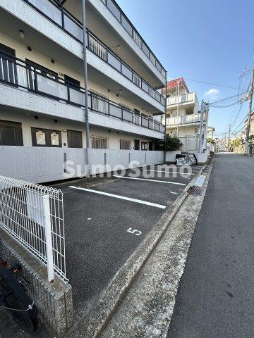 マリンクレール野田の駐車場