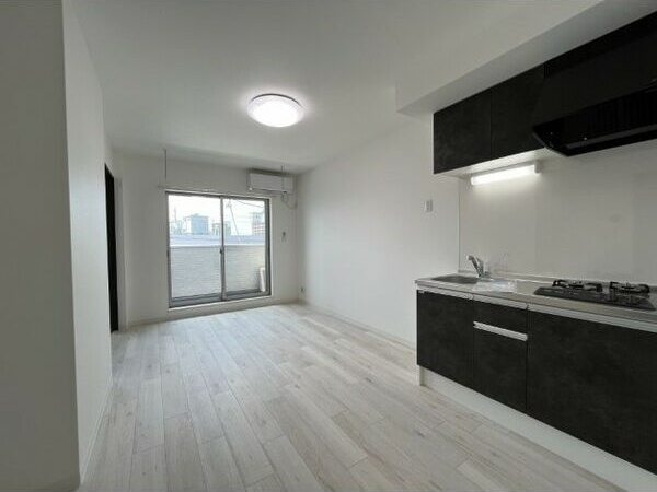 ジーメゾン名古屋松下イエシアの居間・リビング