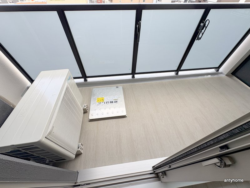 SUNREGIS NAMBA　仲介手数料無料のバルコニー