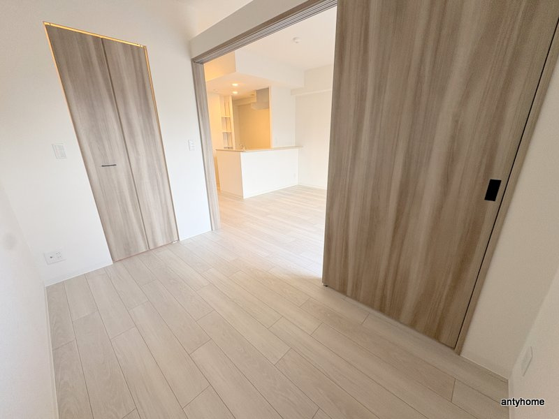 SUNREGIS NAMBA　仲介手数料無料の寝室