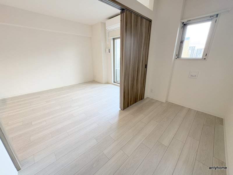 SUNREGIS NAMBA　仲介手数料無料の寝室