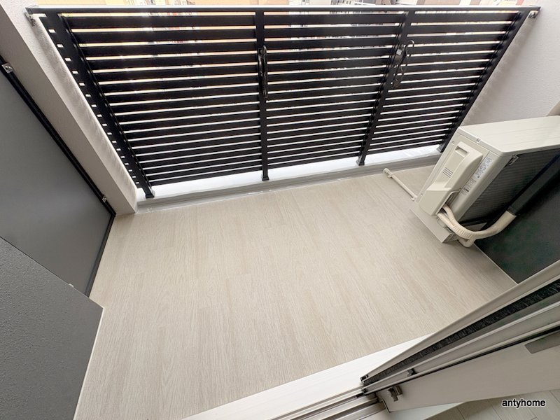 SUNREGIS NAMBA　仲介手数料無料のバルコニー