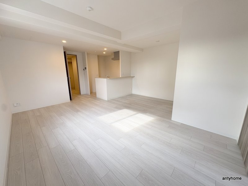 SUNREGIS NAMBA　仲介手数料無料の洋室