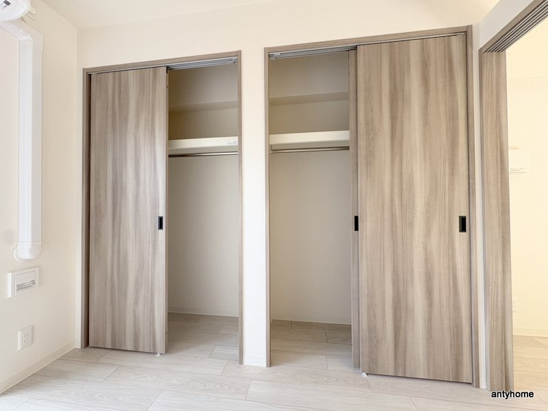 SUNREGIS NAMBA　仲介手数料無料の収納