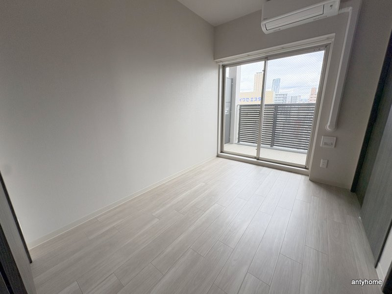 SUNREGIS NAMBA　仲介手数料無料の寝室