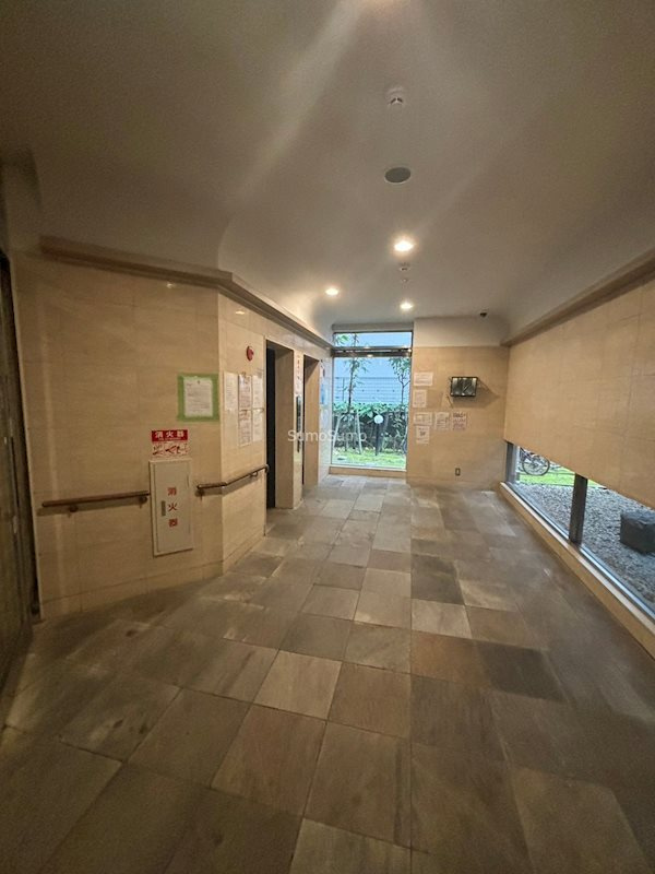 フォレステージュ谷町のロビー