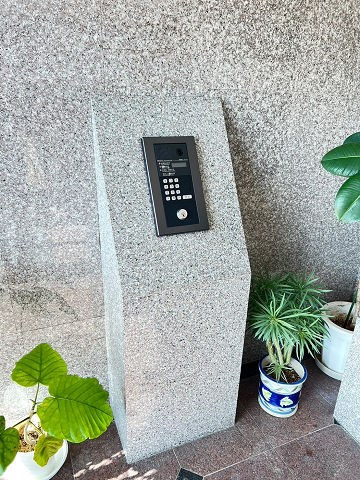 尼崎市長洲東通３丁目の賃貸マンションの外観