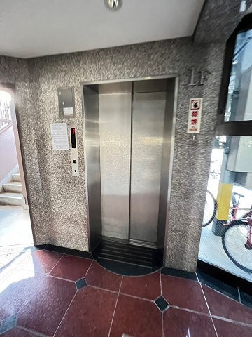 尼崎市長洲東通３丁目の賃貸マンションの外観