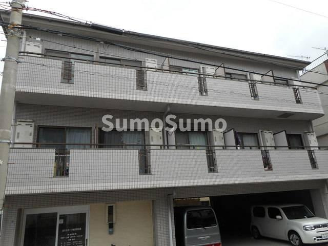 フラッツ庄山の外観