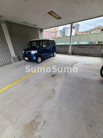 ライズ・イング西宮の駐車場