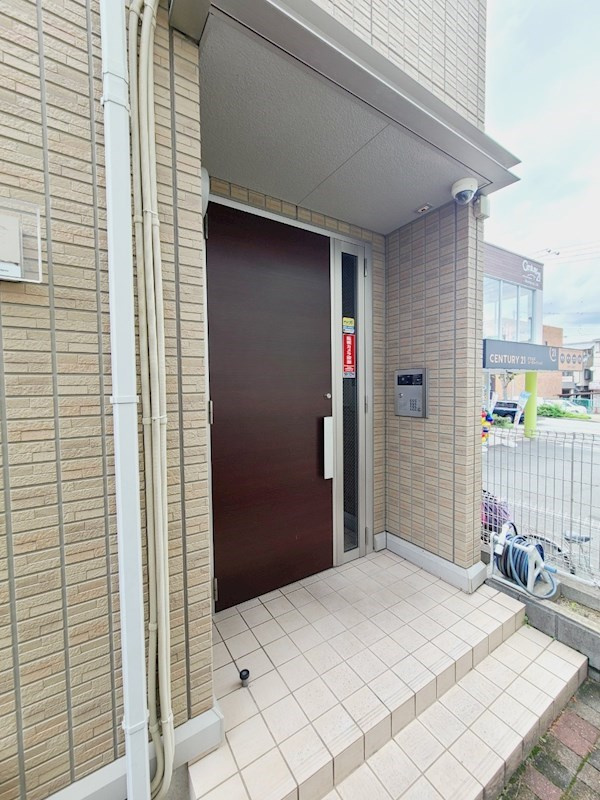 フォレストコート逆瀬川の外観
