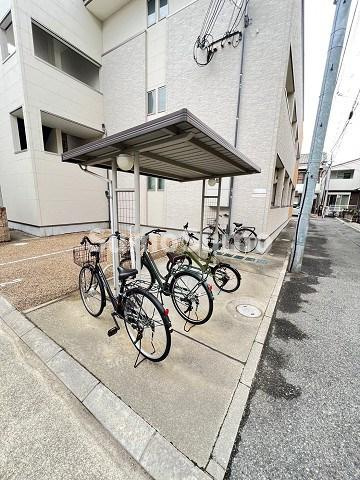 フジパレス尼崎西難波の駐車場