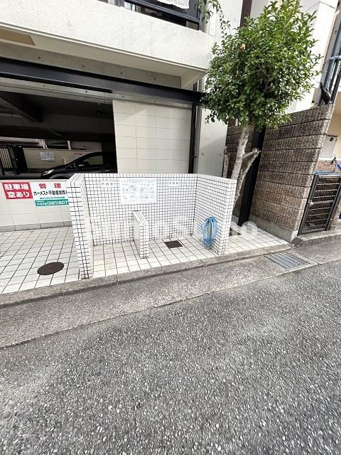 フュテュール尼崎の外観