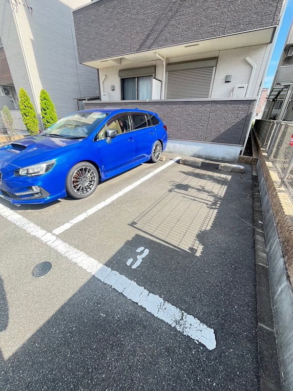 フジパレス宝塚南Ⅲ番館 の駐車場