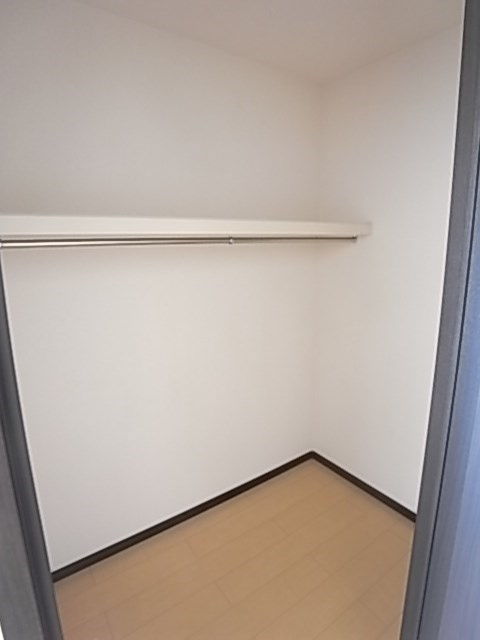 フジパレス立花サウスの収納