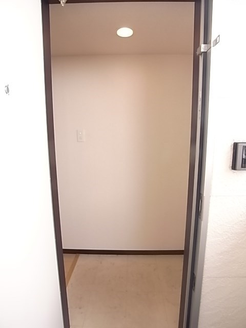 フジパレス立花サウスの玄関