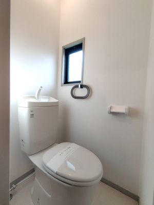 【トイレ】 | サウスヒルⅡ | 同じ間取りの別の部屋の写真です。