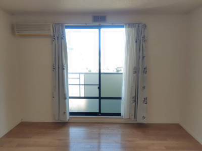 【居間・リビング】 | サウスヒルⅡ | 同じ間取りの別の部屋の写真です。